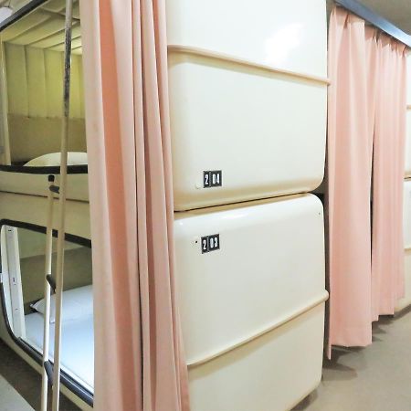 Capsule Hotel Honcho Sendai Exterior foto